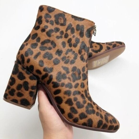 MADEWELL The Amalia Leopard Print Bootie  - Picture 10 of 11